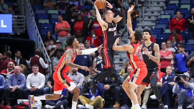 Heat Pelicans Basketball 