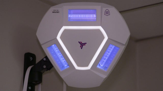 c6-lapook-eoa-far-uvc-light-040825-frame-1300.jpg 