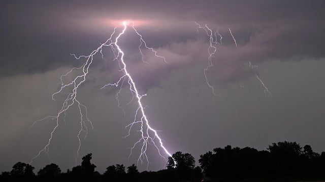 TOPSHOT-GERMANY-WEATHER-THUNDERSTORM 