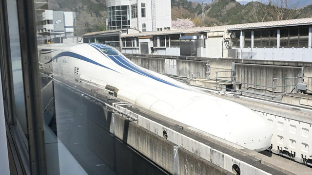 maglev.jpg 