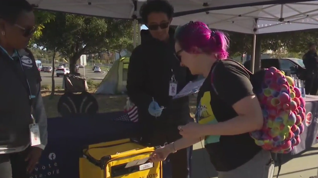 oakland-voter.png 